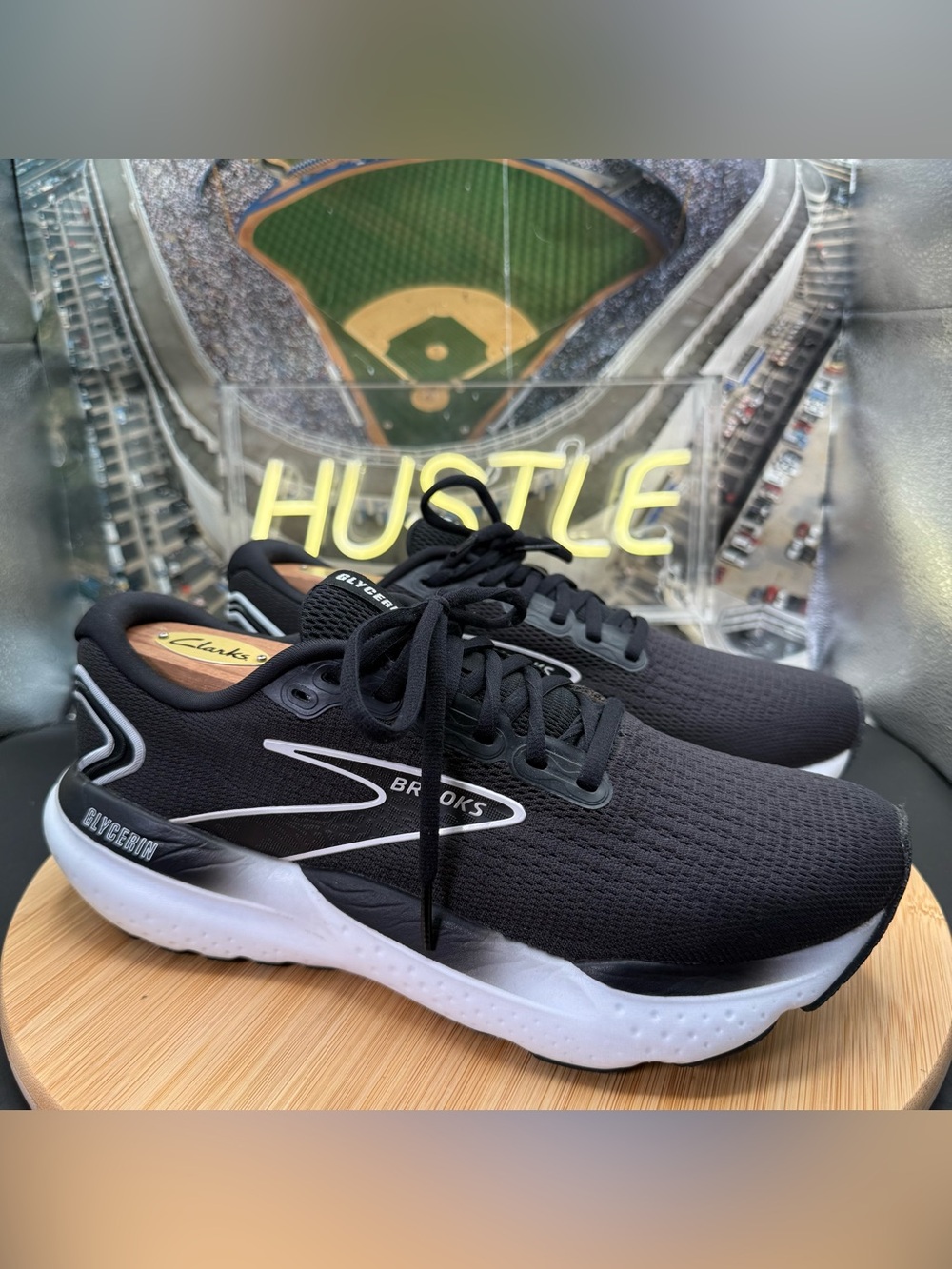 Brooks Glycerin 21 Black/Grey/White Women’s Athletic shoes Size 9.5 (B)